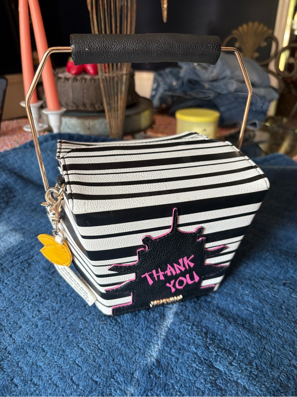 Betsey Johnson Kung Pow Betsey Takeout Box Novelty Purse Rare